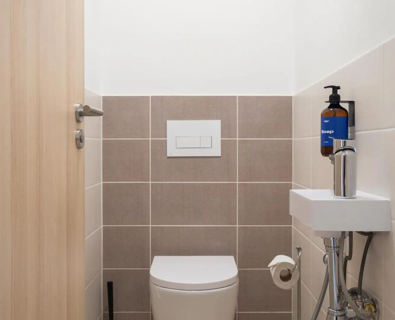 Apartman Three Bedroom Aparment With Terrace By Prague Days