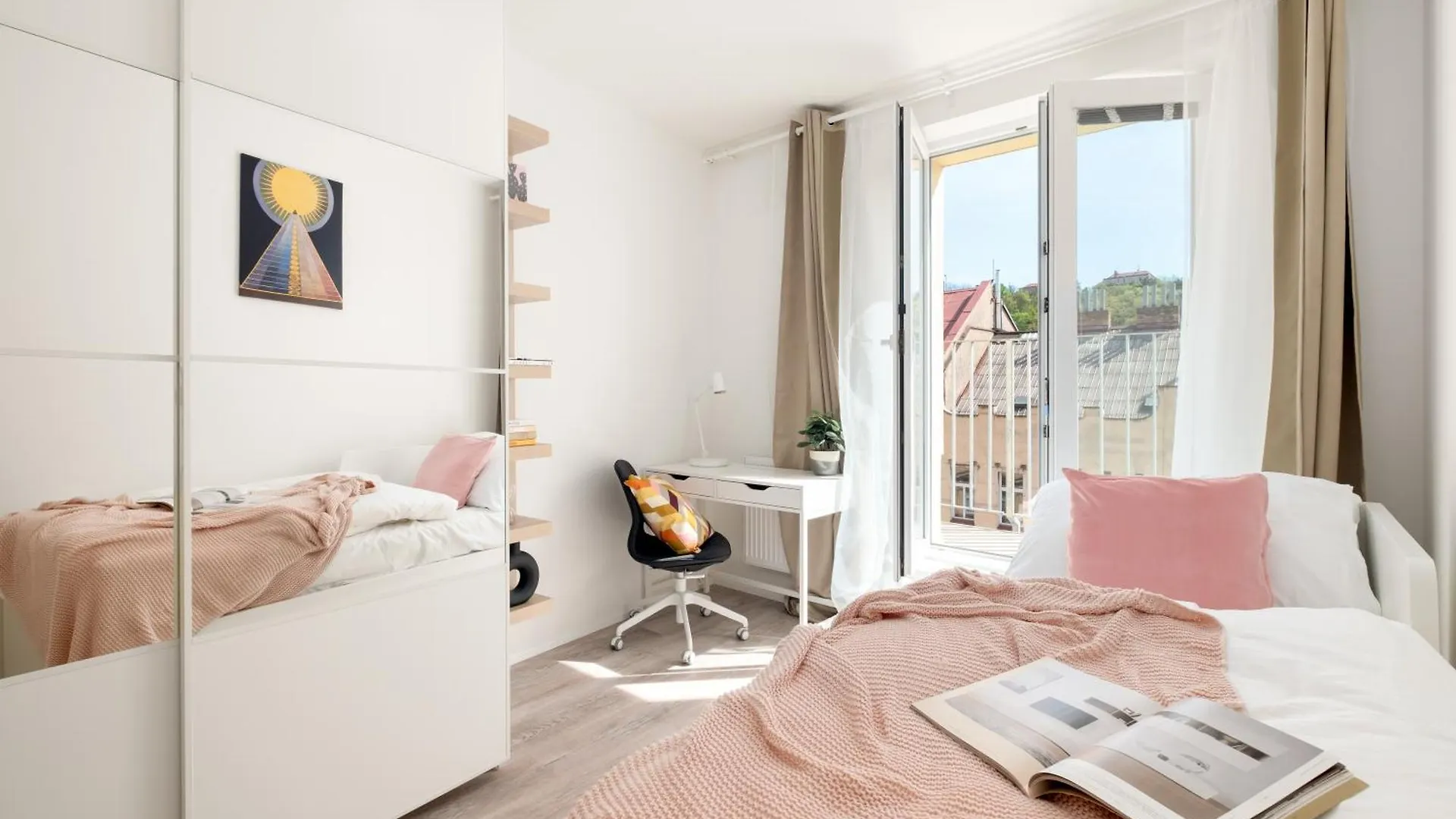 Apartment Three Bedroom Aparment With Terrace By Prague Days