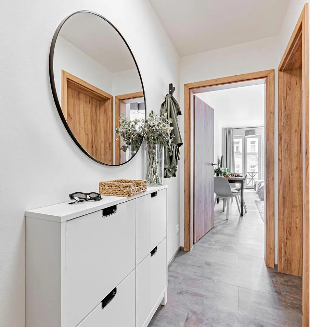 Three Bedroom Aparment With Terrace By Prague Days Apartment