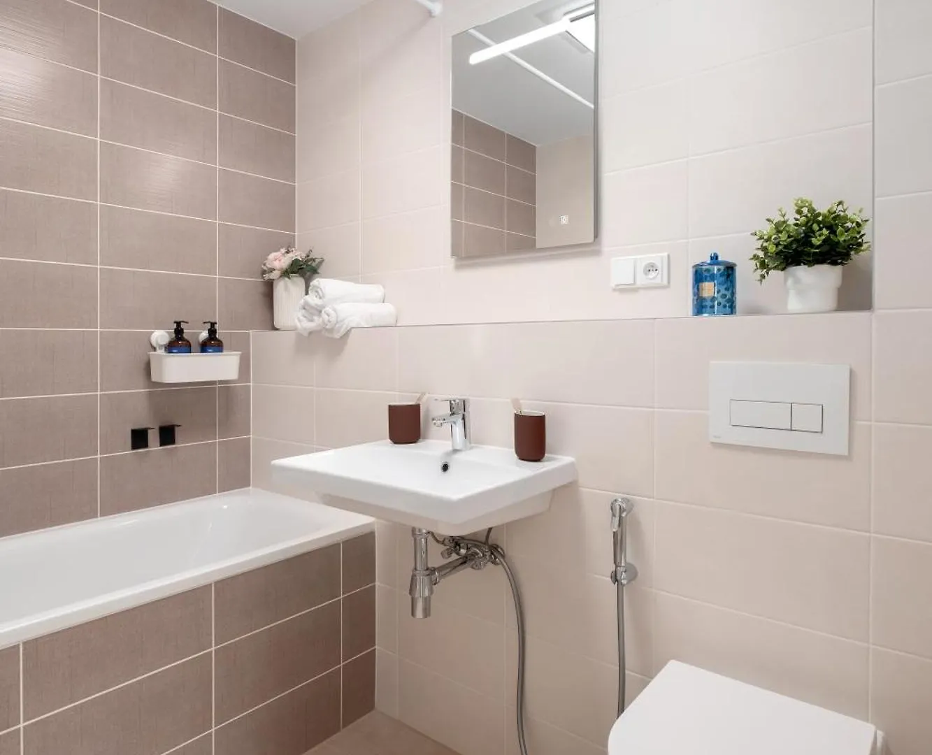 Apartment Three Bedroom Aparment With Terrace By Prague Days