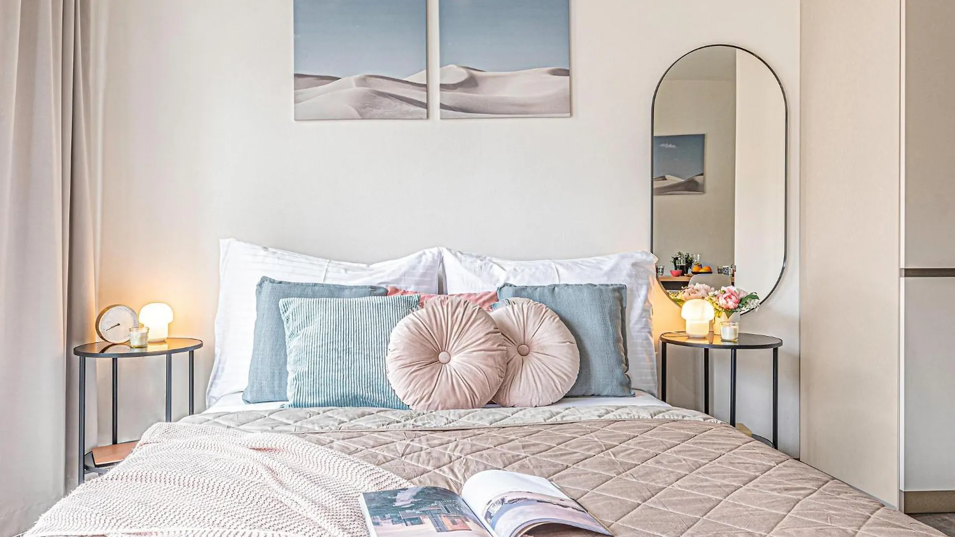 Apartment Three Bedroom Aparment With Terrace By Prague Days