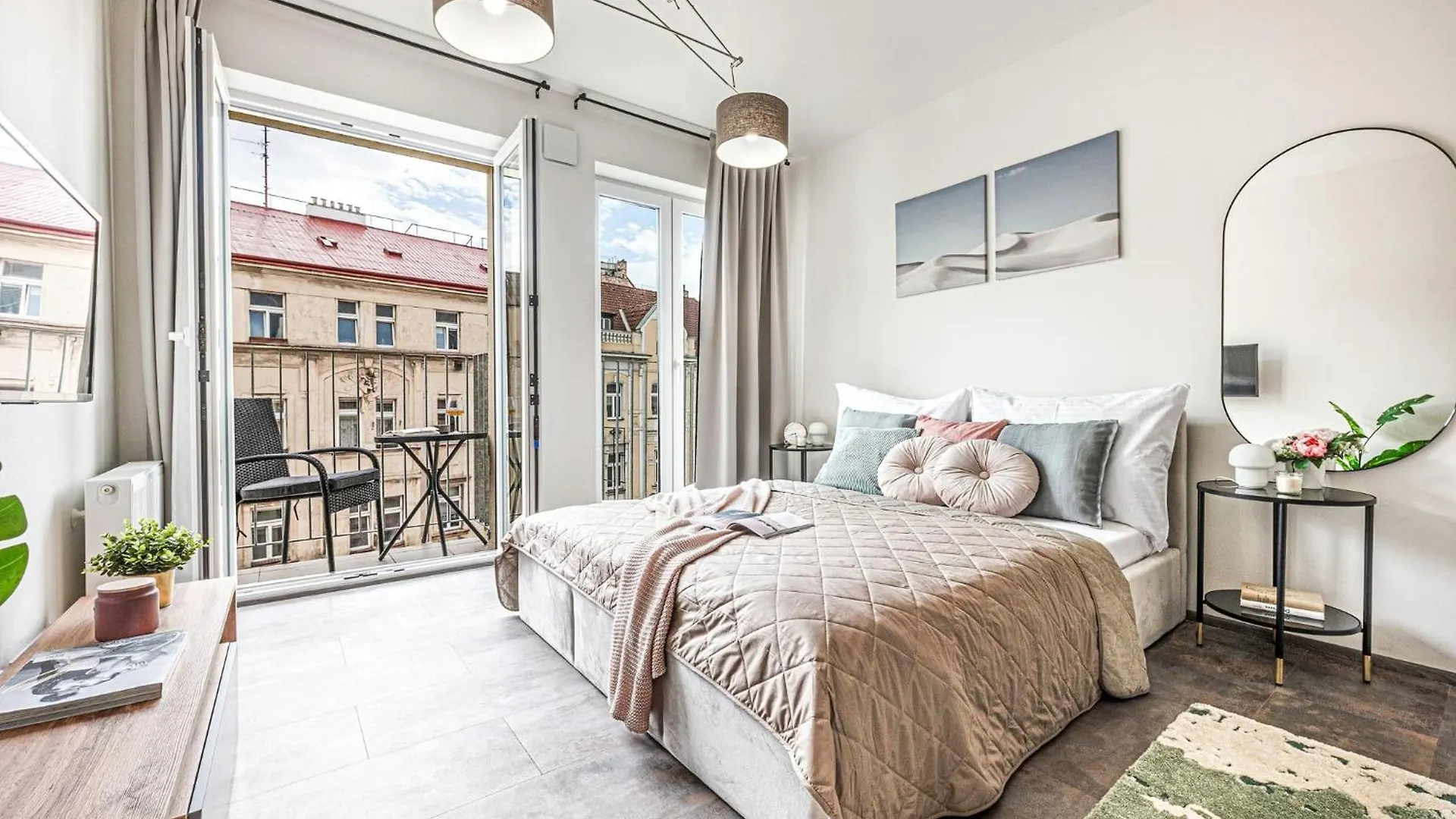 Apartment Three Bedroom Aparment With Terrace By Prague Days